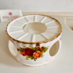Royal Albert ''Old Country Roses'' LTD 1962 Warmer - Image 3