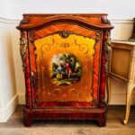 Exquisite Vintage Hand-painted Cabinet French Louis XV-style - Image 2