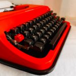 Underwood 35 Portable Typewriter with Original Case – Mid Century Travel Typewriter in Working Condition - Image 6