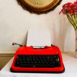 Underwood 35 Portable Typewriter with Original Case – Mid Century Travel Typewriter in Working Condition - Image 4