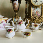 Rare! Rare! Rare! Royal Albert Old Country Roses Mini Set. Dollhouse porcelain set. Made in England. - Image 2