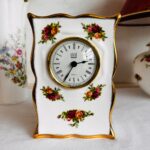 Original Royal Old Country Roses, Quartz Clock, Bone China Porcelain, Made in England - Image 2