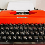 Underwood 35 Portable Typewriter with Original Case – Mid Century Travel Typewriter in Working Condition - Image 5