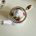 Rare! Rare! Rare! Royal Albert Old Country Roses Mini Set. Dollhouse porcelain set. Made in England. - Image 5