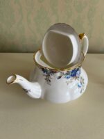 Royal Albert Moonlight Rose Teapot & Trivet: English Bone China - Image 3
