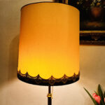 Elegant floor lamp, Aestetique stand lamp made of bronze/brass with 2 lights and a big lampshade - Image 4