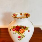 Royal Albert Porcelain Vase – Old Country Roses, English Bone China Floral Bud Vase - Image 6