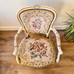 French Louis XV Style Armchair – Gold Gilt Details, Tapestry Upholstery, Circa 1920 - Image 3