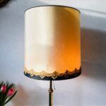 Elegant floor lamp, Aestetique stand lamp made of bronze/brass with 2 lights and a big lampshade - Image 5