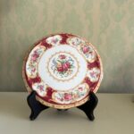 Royal Albert ''Lady Hamilton'' bone china trivet, 1st Quality