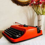 Underwood 35 Portable Typewriter with Original Case – Mid Century Travel Typewriter in Working Condition - Image 3