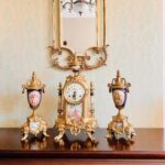 Mantel clock Lancini / vintage from the 70's / made in Italy / Hermle mecanism balance wheels and original key
