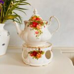 Royal Albert ''Old Country Roses'' LTD 1962 Warmer - Image 6