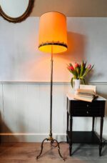 Elegant floor lamp, Aestetique stand lamp made of bronze/brass with 2 lights and a big lampshade - Image 3