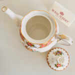 Royal Albert Lady Carlyle Teapot – Pink Roses, Gold Trim, English Bone China - Image 6