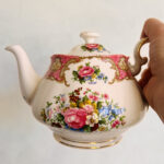 Royal Albert Lady Carlyle Teapot – Pink Roses, Gold Trim, English Bone China - Image 5
