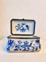Porcelain Jewelry Box – Blue Onion Danube Design, Hand Painted Vintage Keepsake - Image 2