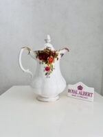 Royal Albert Old Country Roses Bone China Jug with Lid – Water or Milk Pitcher - Image 4