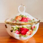 Royal Albert Old Country Roses Covered Bowl – Bone China Floral Dish with Lid - Image 2