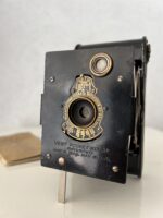 Old folding pocket camera, made in USA - Image 8