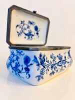 Porcelain Jewelry Box – Blue Onion Danube Design, Hand Painted Vintage Keepsake - Image 6