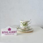 Vintage Royal Albert January Snowdrops Trio: 1970s Bone China Cup, Saucer, Plate - Image 2