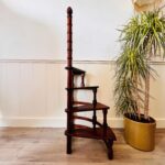 Wood Spiral Step Ladder – 4-Tier Semi-Circular Vintage Stair Display - Image 2