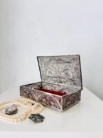 Silver-plated Filigree Vintage Jewelry Box: Vanity Trinket Box - Image 6