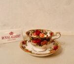 Royal Albert Old Country Roses Cup and Saucer: Avon Shape Bone China - Image 2
