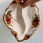 Royal Albert Leaf Dish – Old Country Roses, Bone China Plate, 1960s Floral Porcelain - Image 8