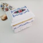 Musical Jewelry Box with English Melody – Vanity Trinket Case, Made in England - Image 5