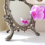 Gothic Table Mirror with Beveled Glass – Freestanding Vintage Metal Frame - Image 5