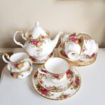 Royal Albert Old Country Roses Bone China Tea Set - England - Image 2