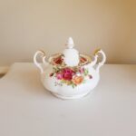 Royal Albert Old Country Roses Sugar Bowl with Lid, Bone China Floral Jar - Image 2