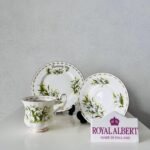 Vintage Royal Albert January Snowdrops Trio: 1970s Bone China Cup, Saucer, Plate - Image 4