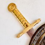 Copper & Brass Wall Shield with Crossed Swords – Vintage Wall Decor - Image 5