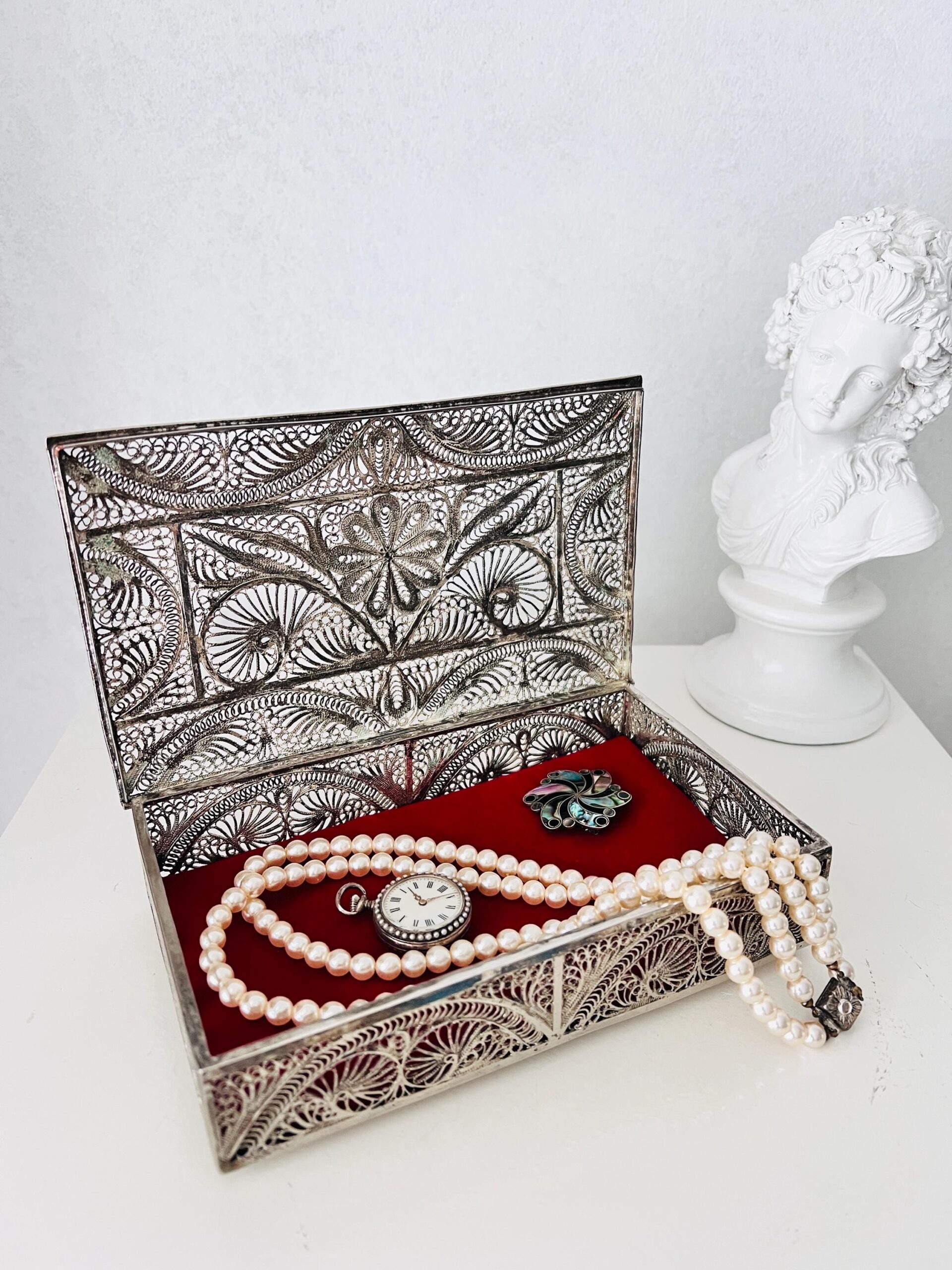 fb82cc78-dbdc-53cf-ae18-b79a92768a53.jpg Silver-plated Filigree Vintage Jewelry Box: Vanity Trinket Box - Image 1