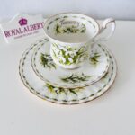 Vintage Royal Albert January Snowdrops Trio: 1970s Bone China Cup, Saucer, Plate - Image 3